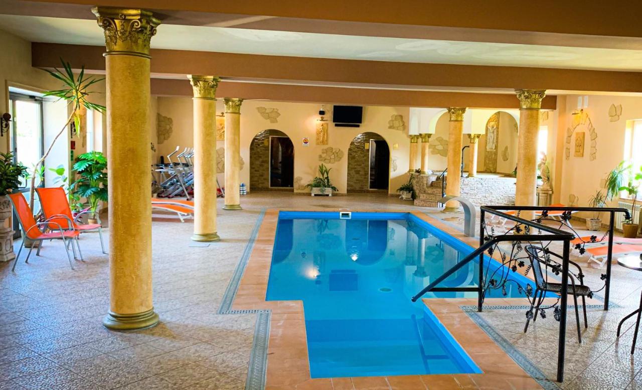 Hotel Wellness & Spa Antyczny Dwor Rudna Mala Экстерьер фото